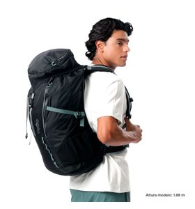 Mochila Camping Summit 50 Mediana Negro